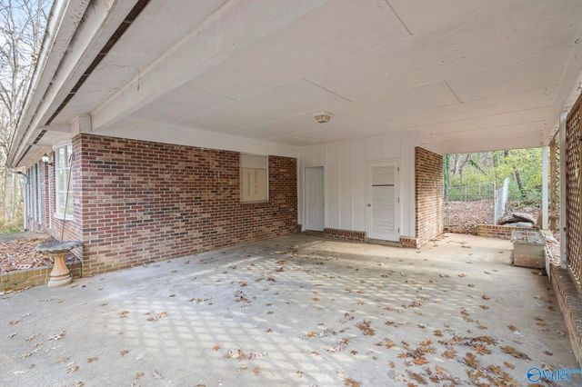 9527 Hemlock Drive SE, Huntsville, AL 35803