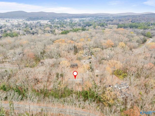 9527 Hemlock Drive SE, Huntsville, AL 35803