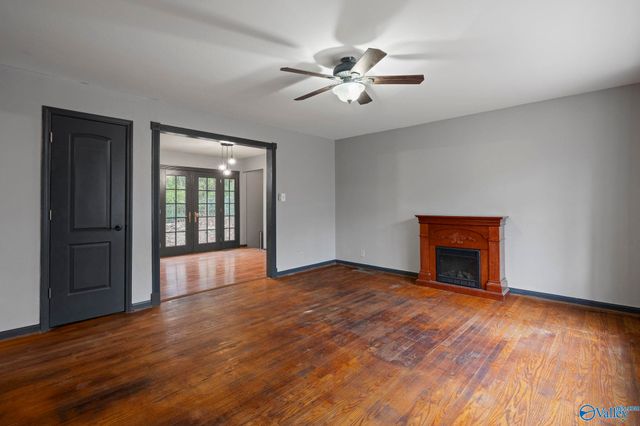 9527 Hemlock Drive SE, Huntsville, AL 35803