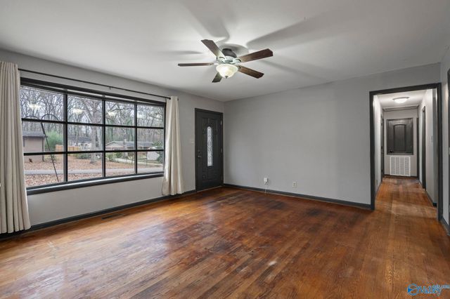 9527 Hemlock Drive SE, Huntsville, AL 35803