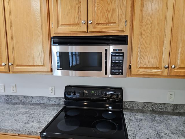 2661 116th Avenue NE, Blaine, MN 55449