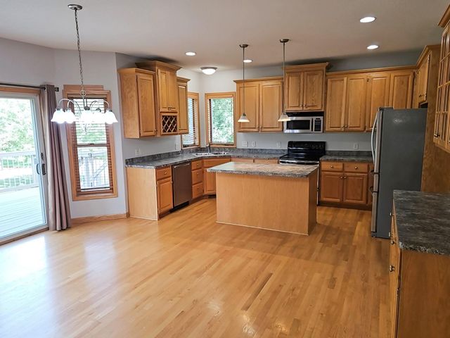 2661 116th Avenue NE, Blaine, MN 55449