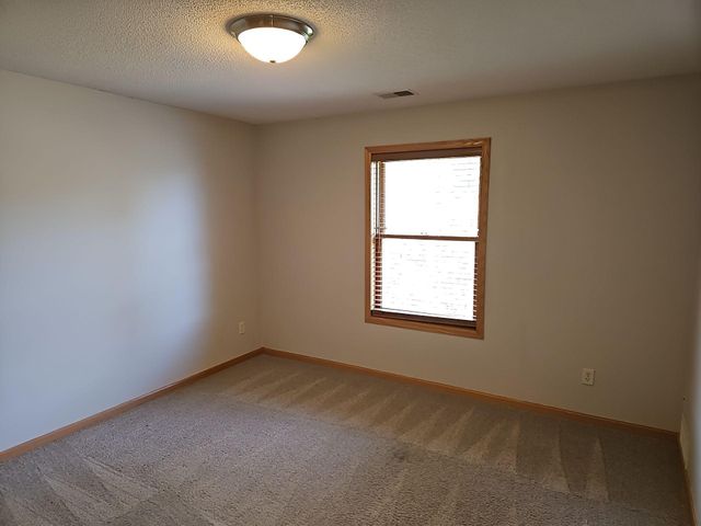 2661 116th Avenue NE, Blaine, MN 55449