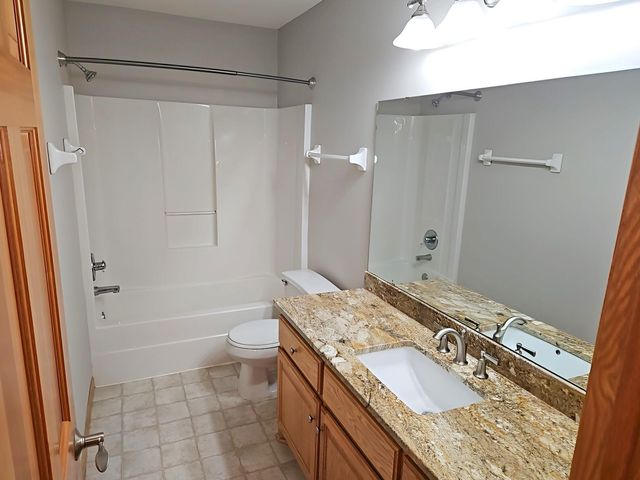 2661 116th Avenue NE, Blaine, MN 55449