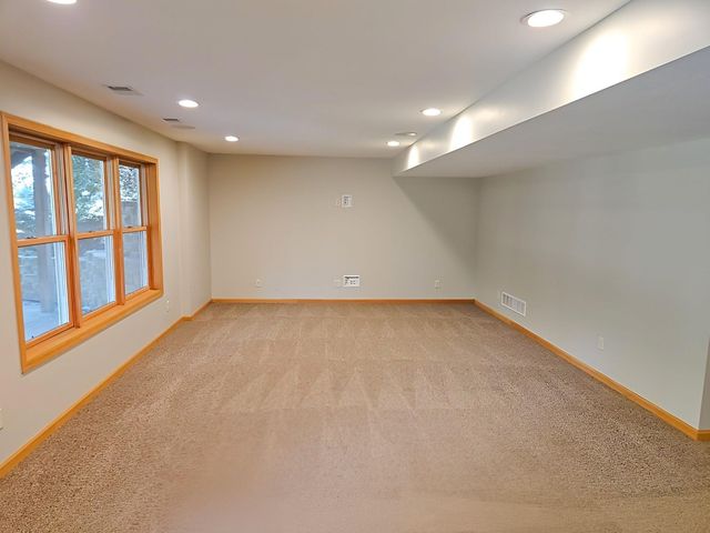 2661 116th Avenue NE, Blaine, MN 55449