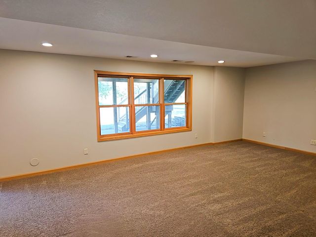 2661 116th Avenue NE, Blaine, MN 55449