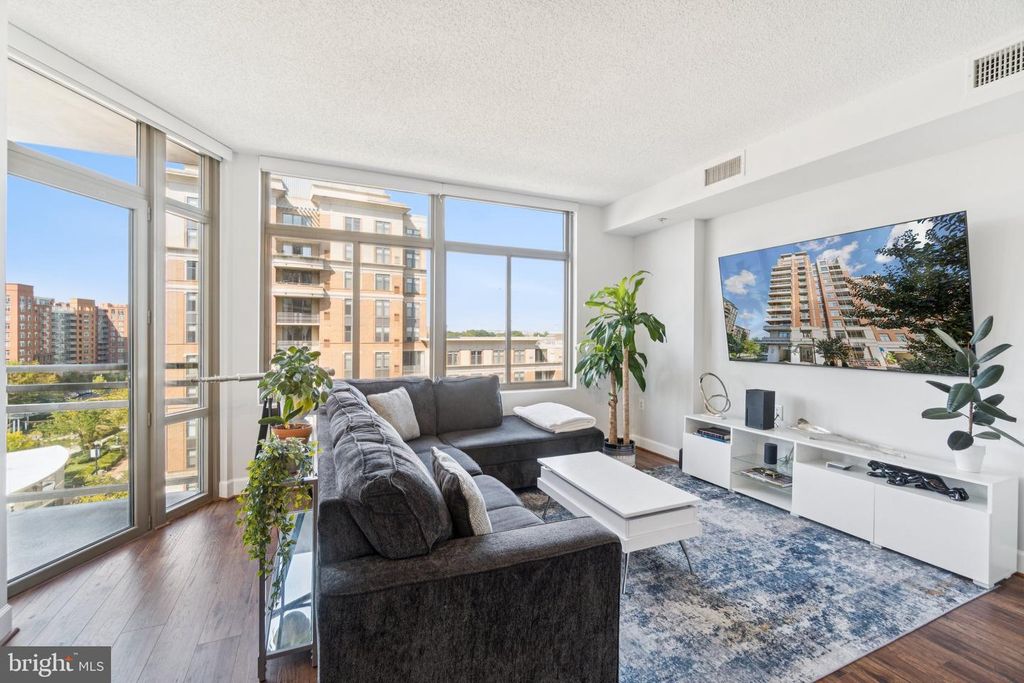 3650 S GLEBE RD #846, Arlington, VA 22202
