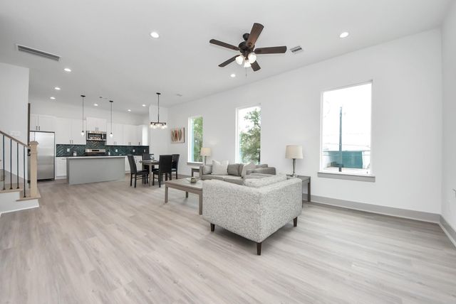 5319 Kindred Garden Lane, Houston, TX 77091