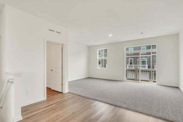 575 yosemite Way, Mundelein, IL 60060