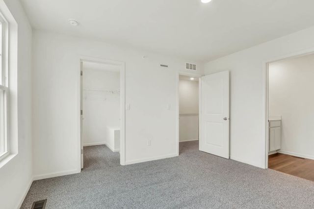 575 yosemite Way, Mundelein, IL 60060