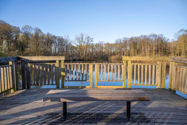 575 yosemite Way, Mundelein, IL 60060