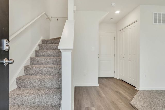 575 yosemite Way, Mundelein, IL 60060