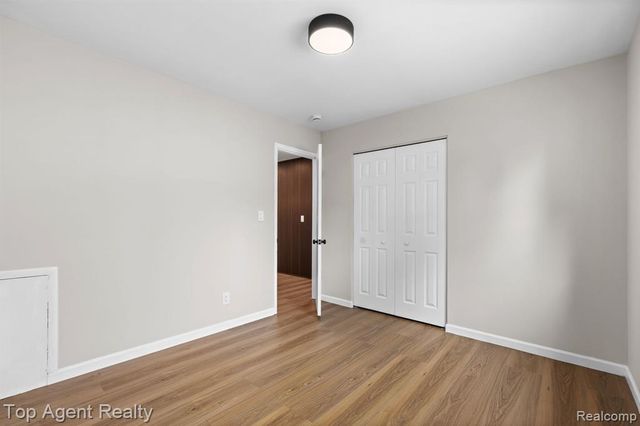 28012 Gladstone Street, Macomb, MI 48081