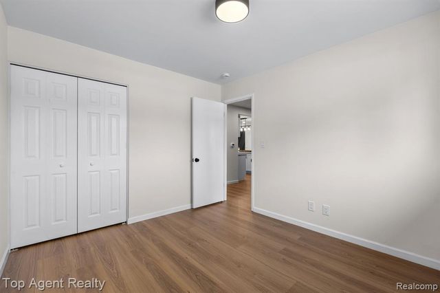 28012 Gladstone Street, Macomb, MI 48081