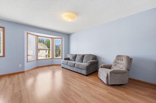 16389 Timber Crest Drive SE, Prior Lake, MN 55372