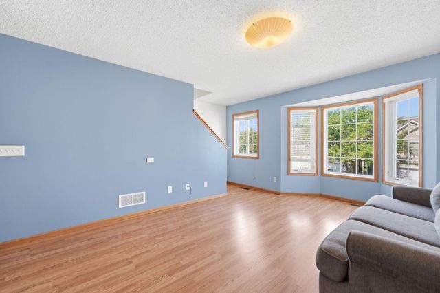 16389 Timber Crest Drive SE, Prior Lake, MN 55372