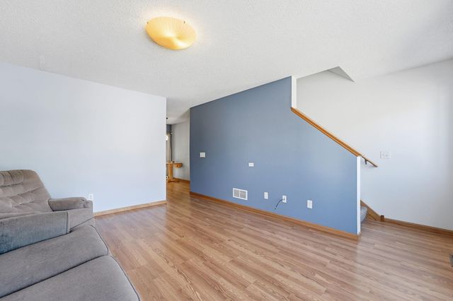16389 Timber Crest Drive SE, Prior Lake, MN 55372