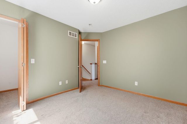 16389 Timber Crest Drive SE, Prior Lake, MN 55372