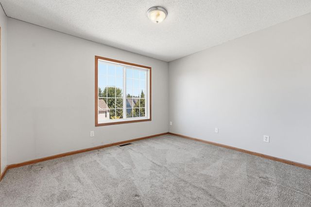 16389 Timber Crest Drive SE, Prior Lake, MN 55372
