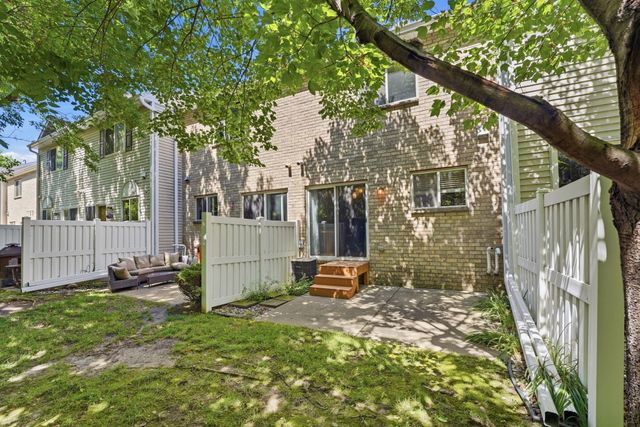 16389 Timber Crest Drive SE, Prior Lake, MN 55372