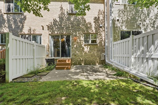 16389 Timber Crest Drive SE, Prior Lake, MN 55372