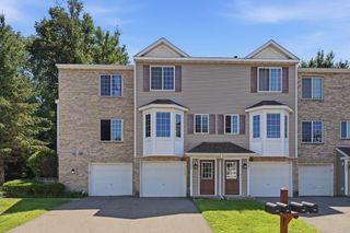 16389 Timber Crest Drive SE, Prior Lake, MN 55372