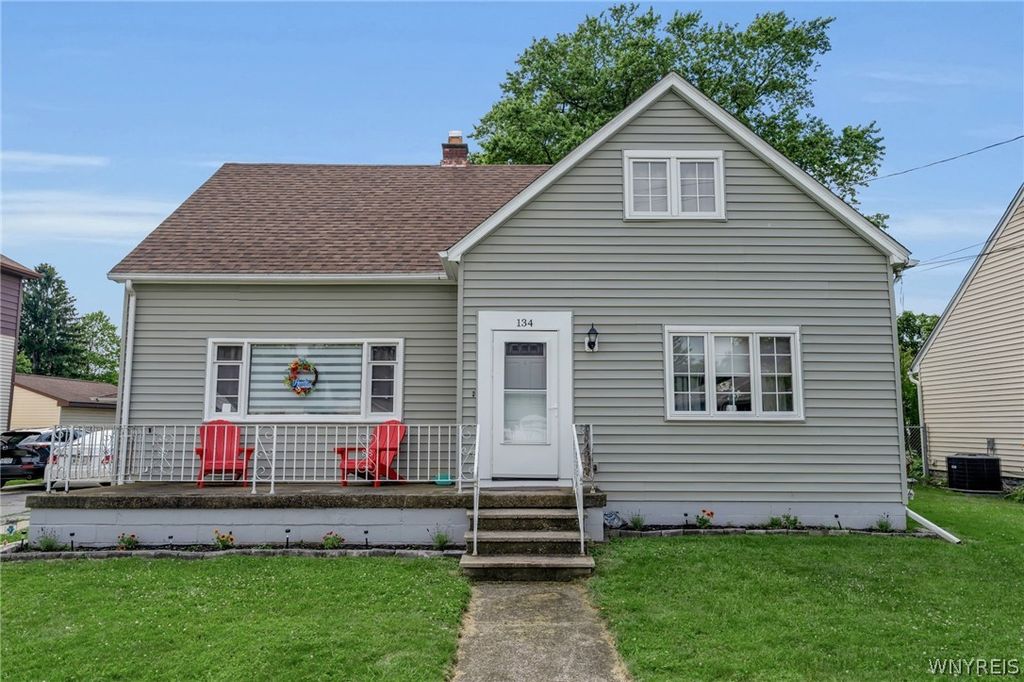 134 Woodlawn Avenue, Lancaster, NY 14043