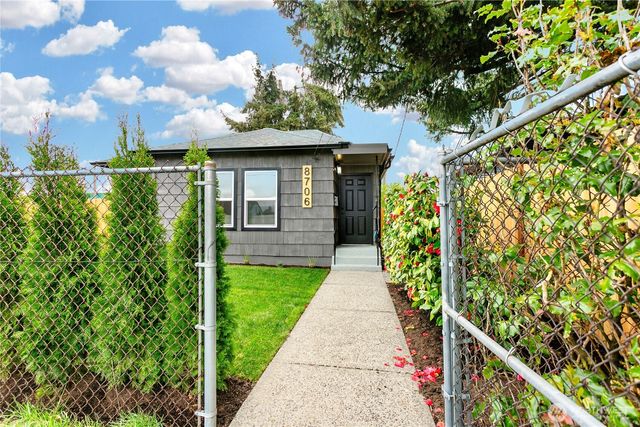 8706 Durango Street SW, Lakewood, WA 98499