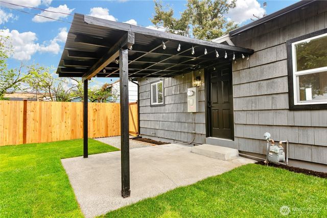 8706 Durango Street SW, Lakewood, WA 98499