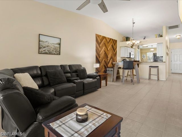 10188 Regent CIR 2802, Naples, FL 34109