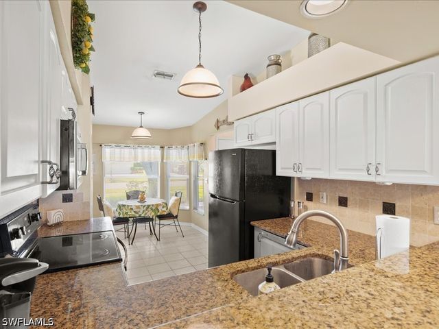10188 Regent CIR 2802, Naples, FL 34109