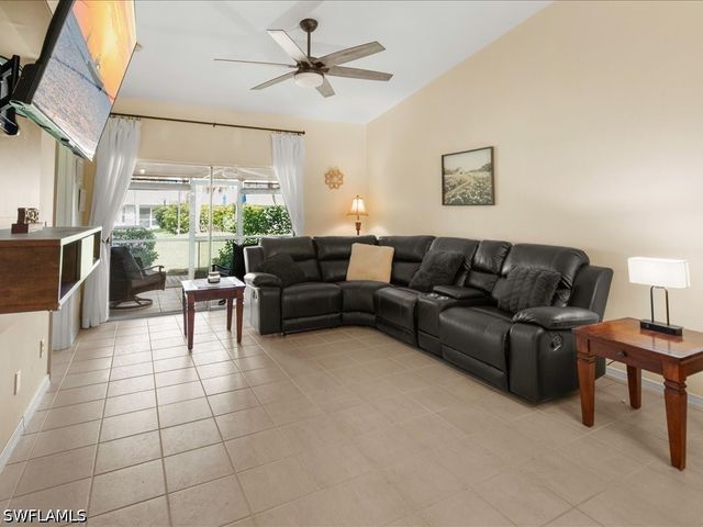10188 Regent CIR 2802, Naples, FL 34109