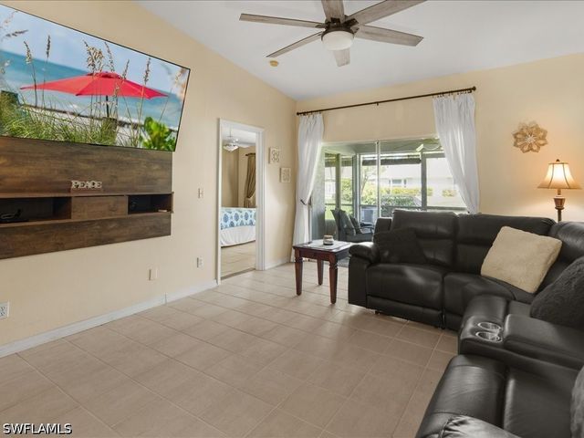 10188 Regent CIR 2802, Naples, FL 34109