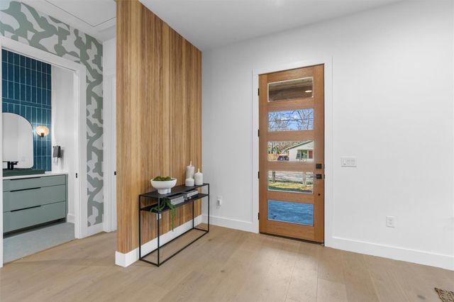 1209 Canterbury ST, Austin, TX 78702