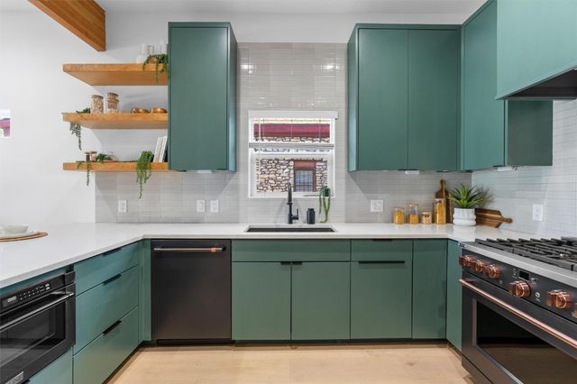 1209 Canterbury ST, Austin, TX 78702