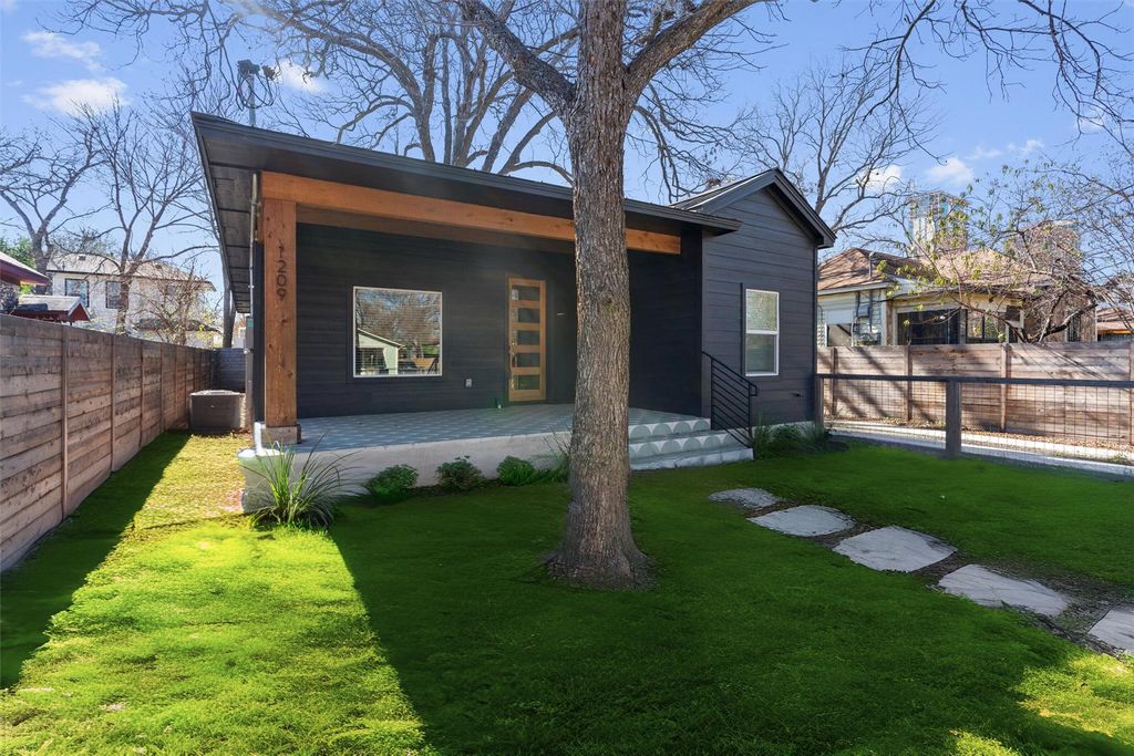 1209 Canterbury ST, Austin, TX 78702
