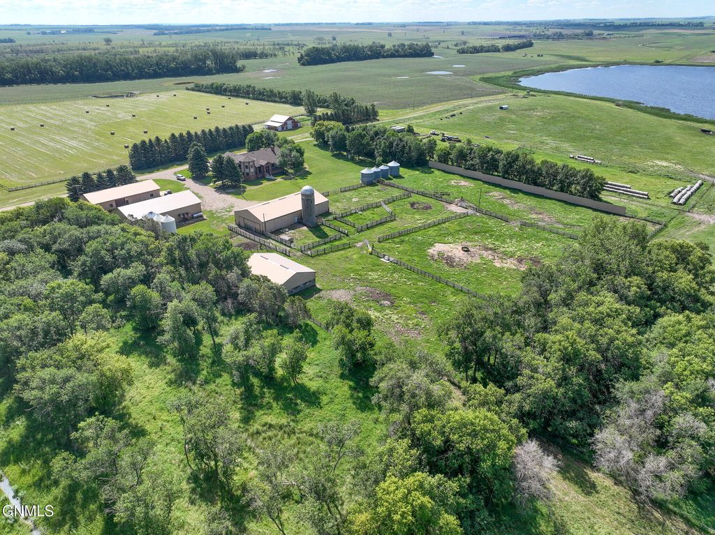 679 38th Avenue NE, Bowdon, ND 58418 photo 16