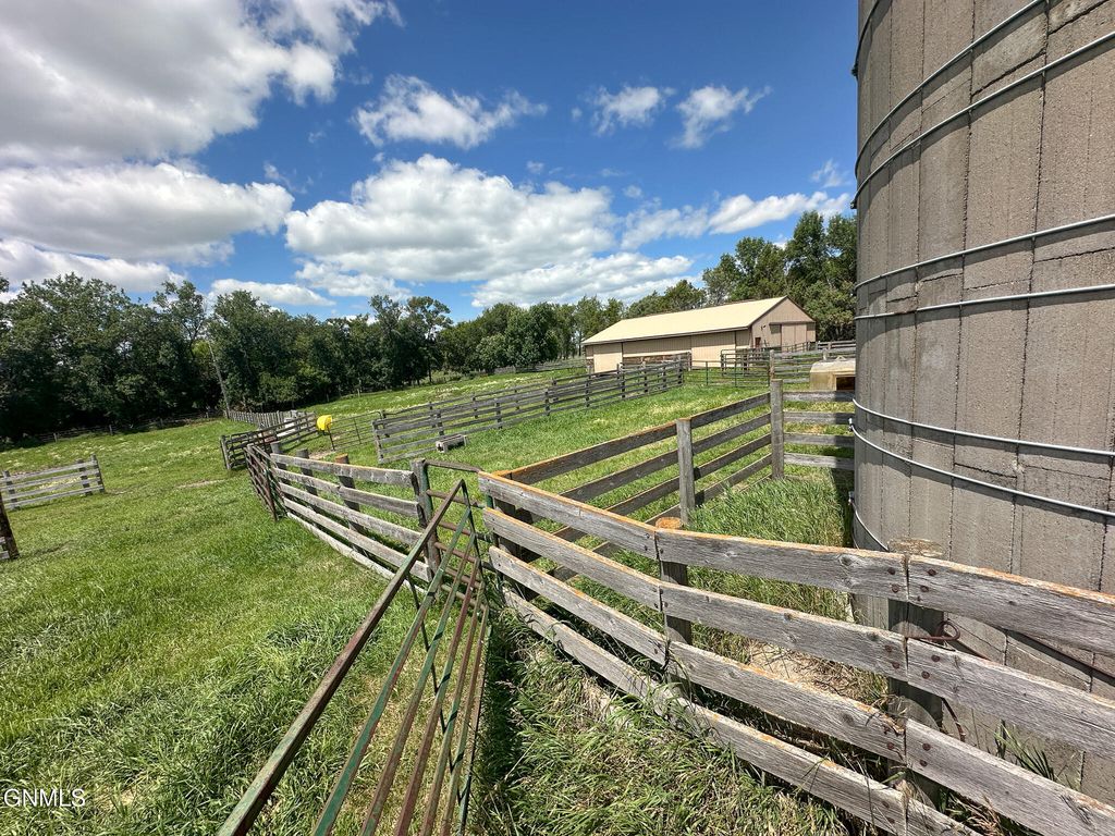 679 38th Avenue NE, Bowdon, ND 58418 photo 170