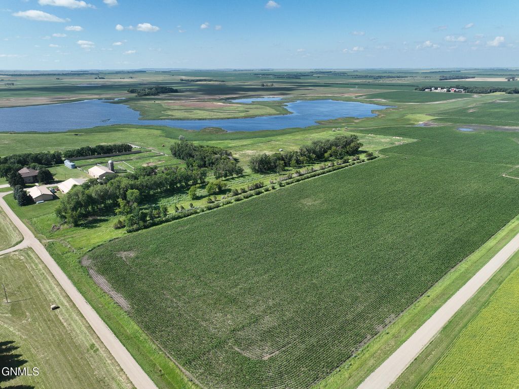 679 38th Avenue NE, Bowdon, ND 58418 photo 2