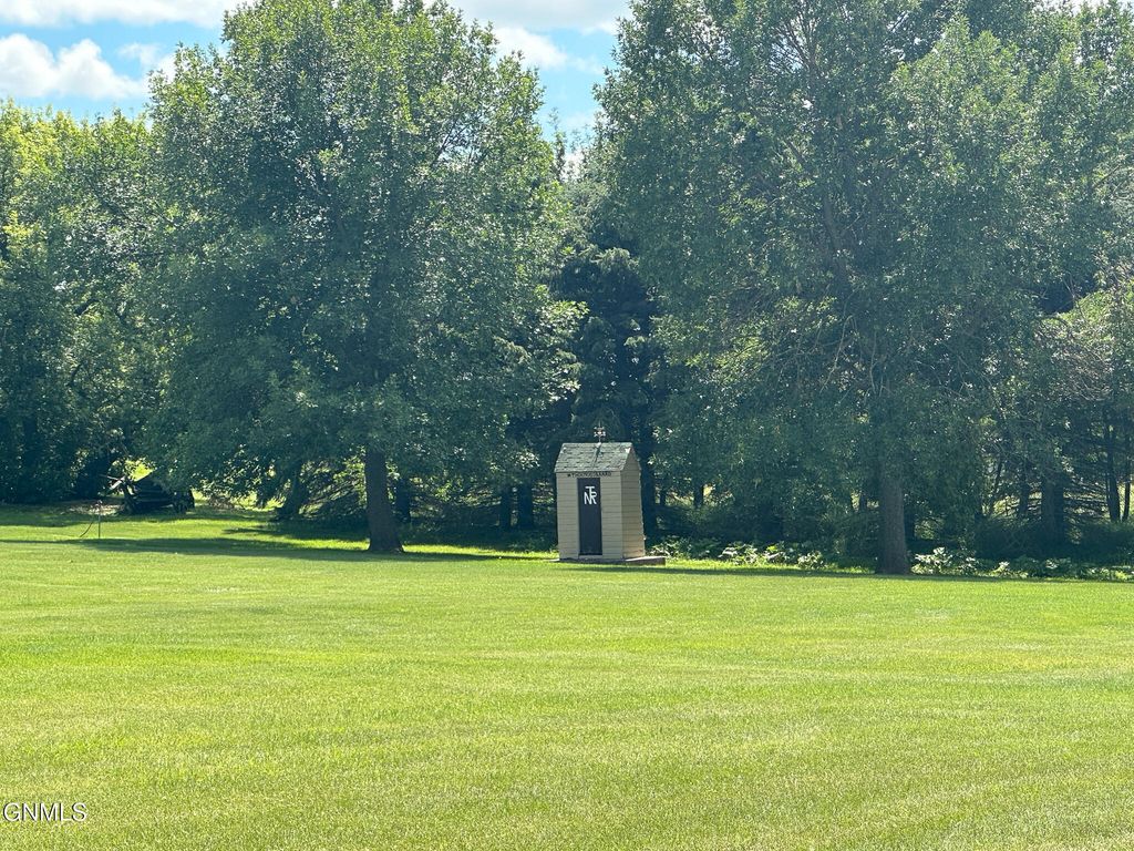 679 38th Avenue NE, Bowdon, ND 58418 photo 37