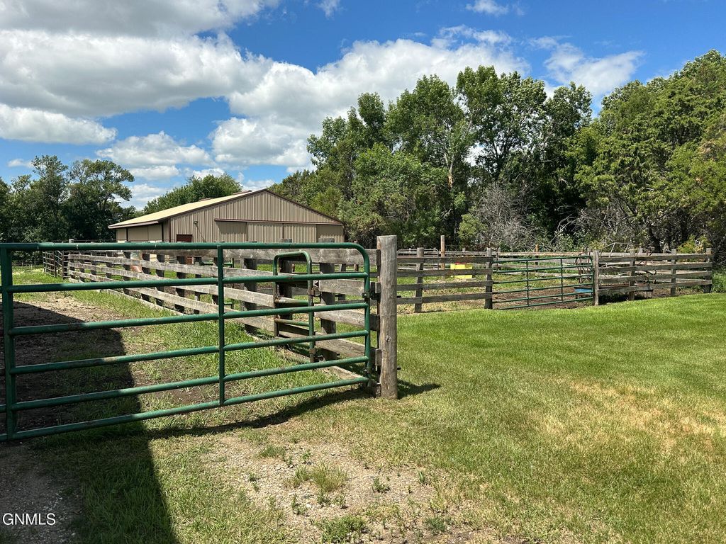 679 38th Avenue NE, Bowdon, ND 58418 photo 40