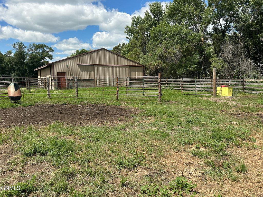 679 38th Avenue NE, Bowdon, ND 58418 photo 41