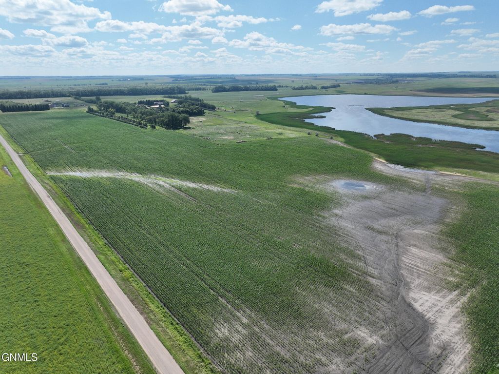 679 38th Avenue NE, Bowdon, ND 58418 photo 5