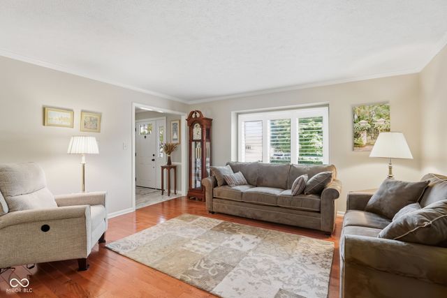 221 Kerry Court, Carmel, IN 46032