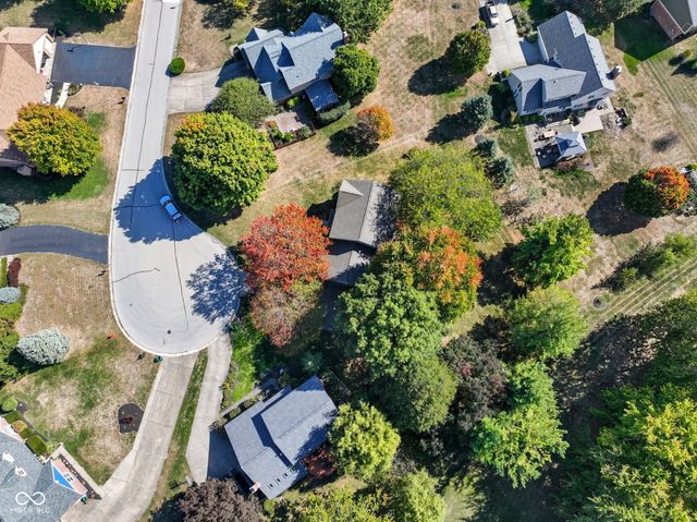 221 Kerry Court, Carmel, IN 46032