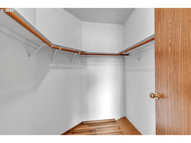 5701 Ne ST JOHNS Rd 4, Vancouver, WA 98661