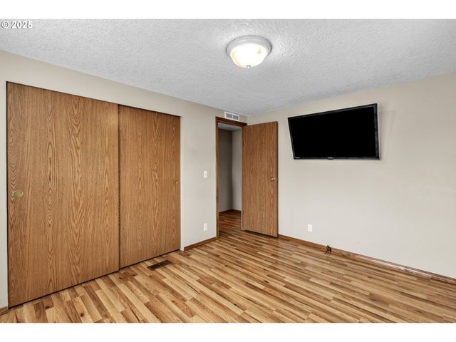 5701 Ne ST JOHNS Rd 4, Vancouver, WA 98661