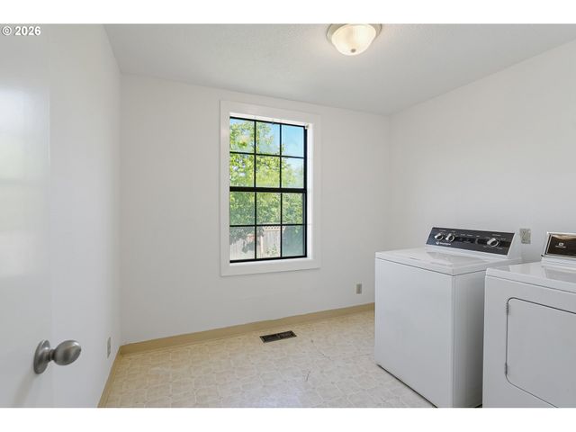 3070 TROTH Ct Se, Salem, OR 97302