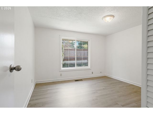 3070 TROTH Ct Se, Salem, OR 97302