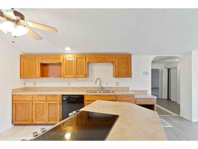 3070 TROTH Ct Se, Salem, OR 97302